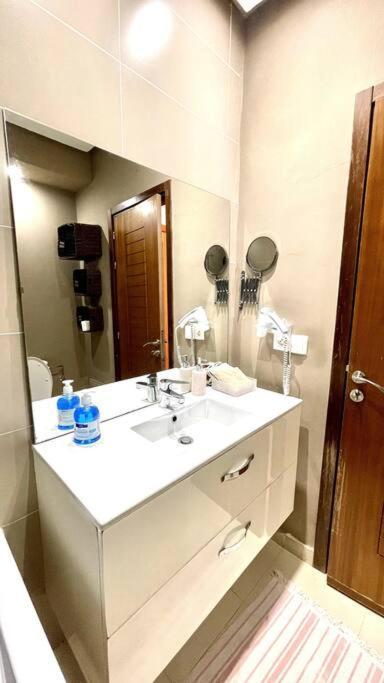 Taj Aeroport Mohamed V Apartment *